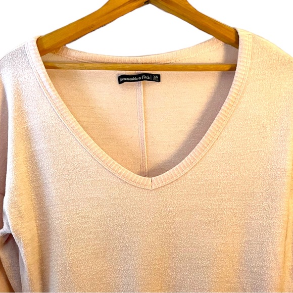 Abercrombie & Fitch, Light Pink Crop Top V Neck Lightweight Sweater, Women’s XS - Picture 9 of 9